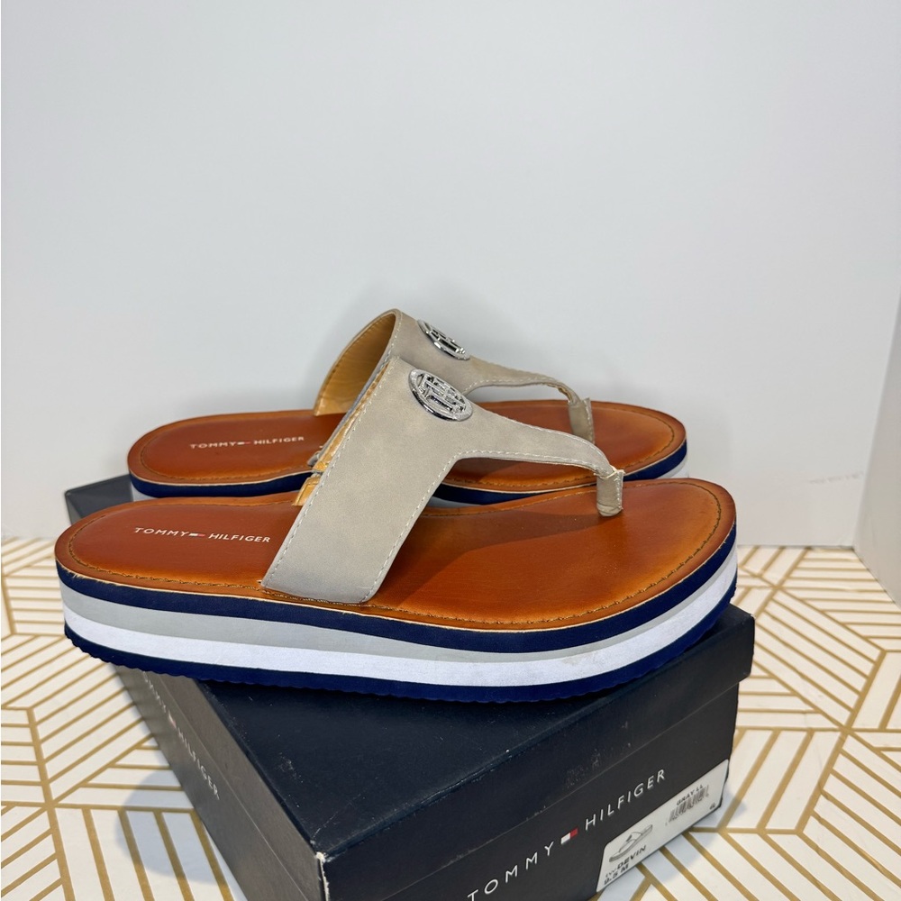 Tommy Hilfiger Devin platform thong sandals -gray leather - Picture 3 of 4